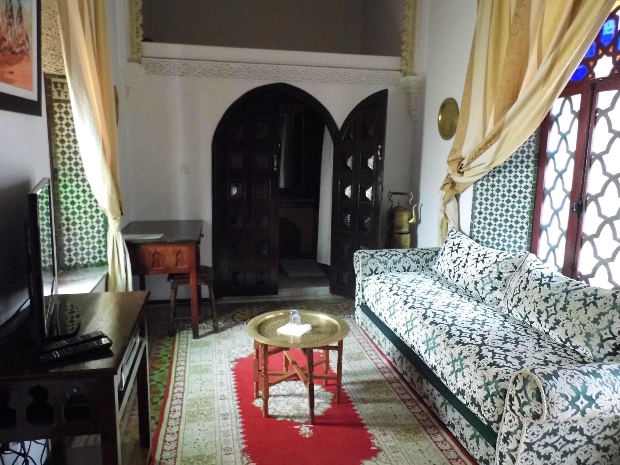 Riad A La Belle Etoile Salé Bagian luar foto