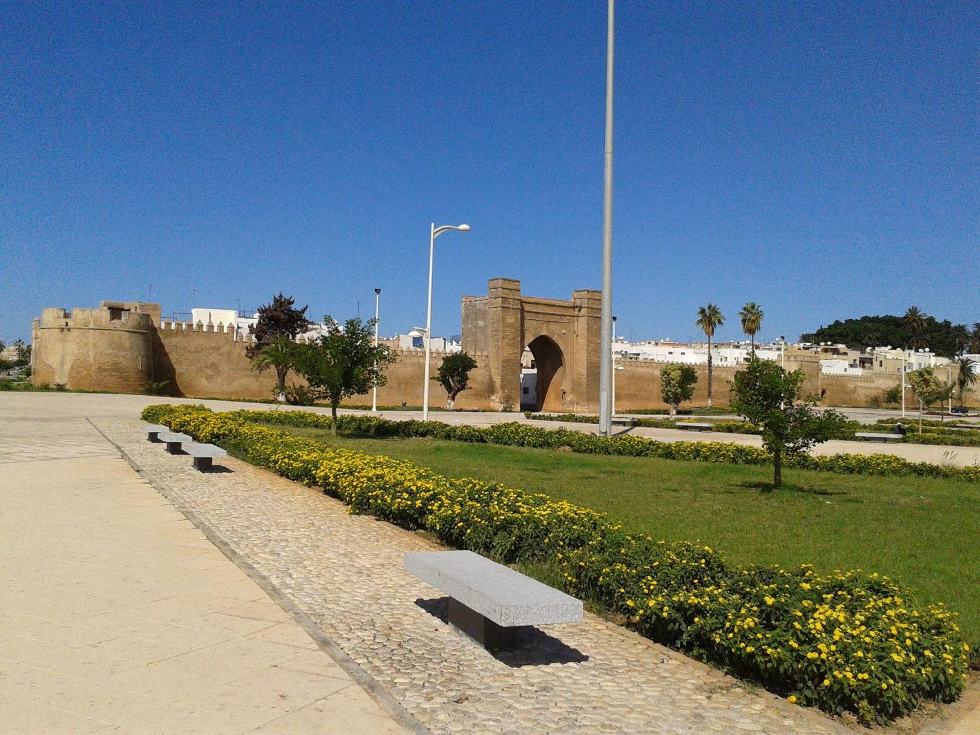 Riad A La Belle Etoile Salé Bagian luar foto