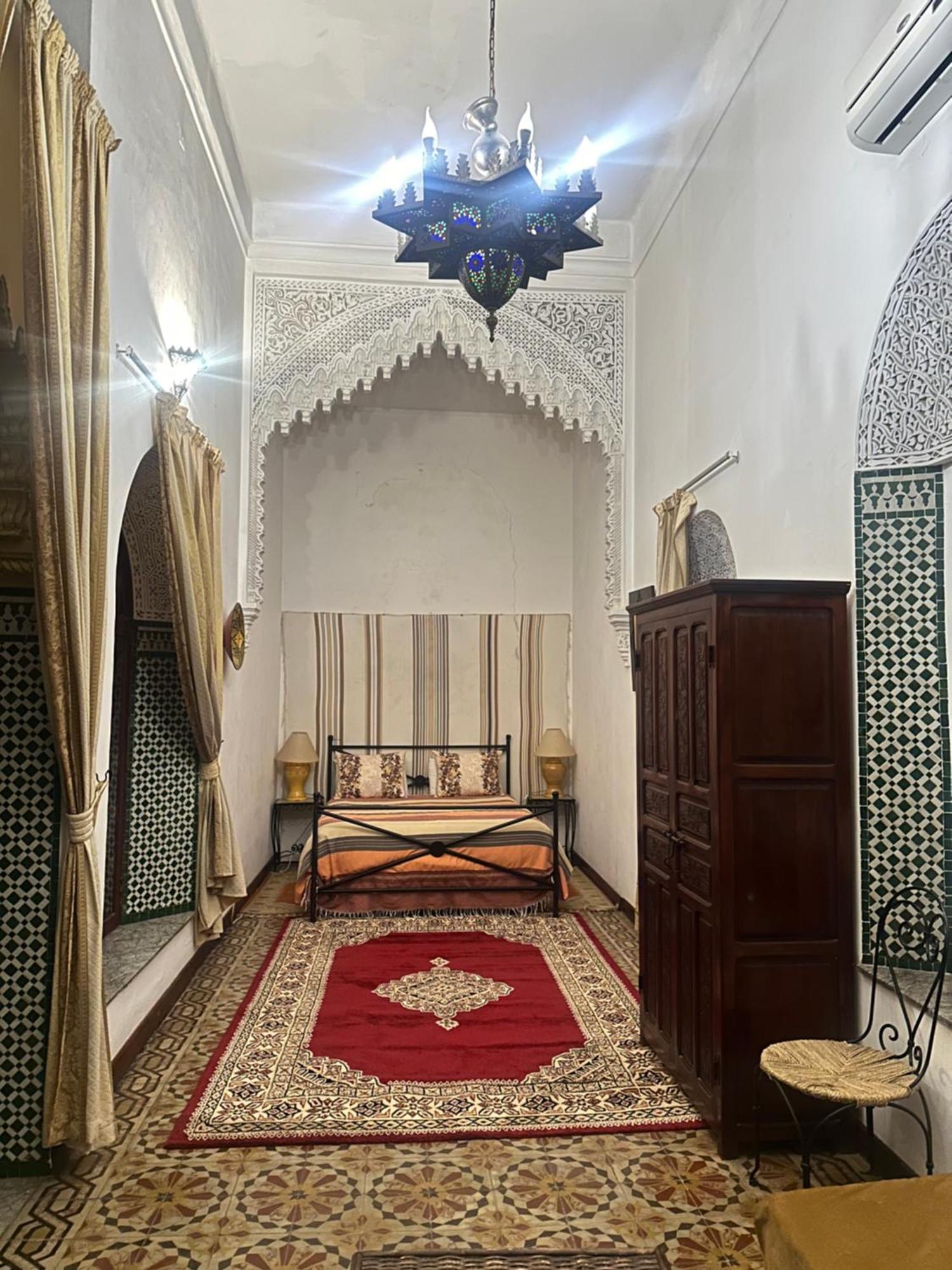 Riad A La Belle Etoile Salé Bagian luar foto