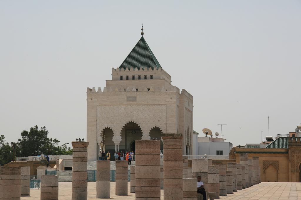 Riad A La Belle Etoile Salé Bagian luar foto